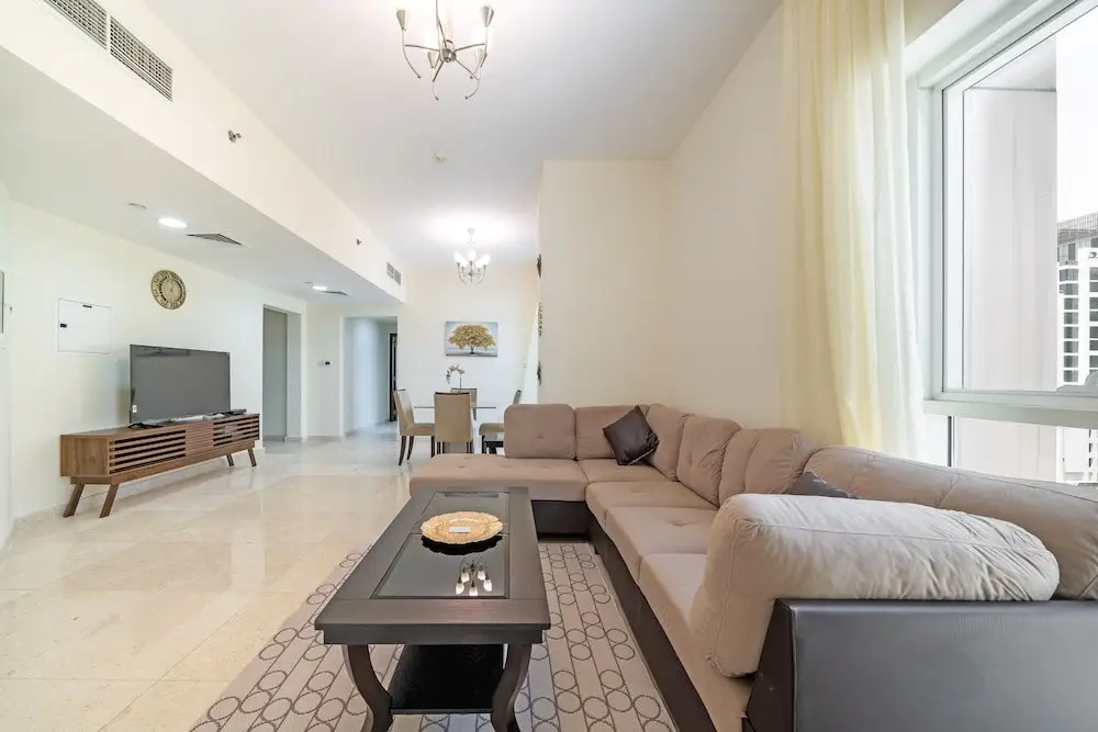 Дубай: Stunning Business Bay Apartment With Balcony