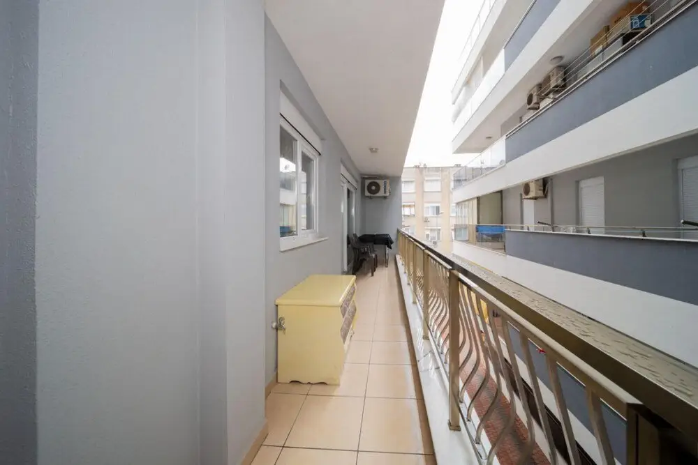 Lovely Apartment Near Konyaalti Beach in Muratpasa — фото 1