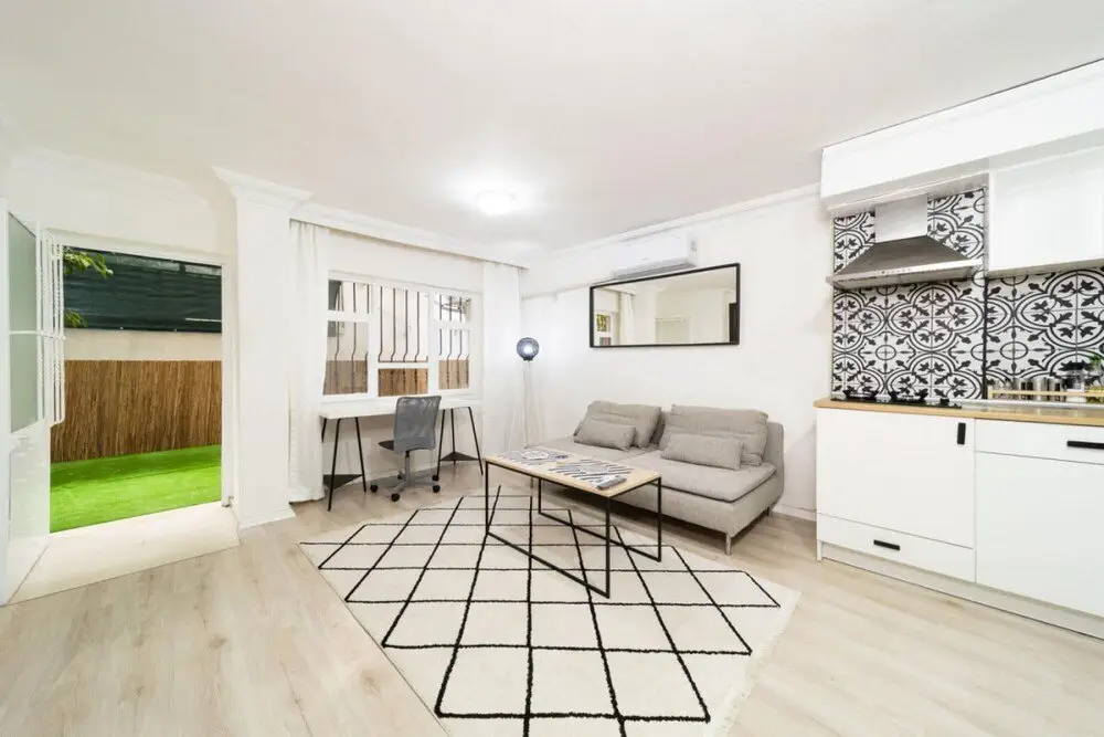 Анталья: Pleasant House With Private Garden in Kaleici