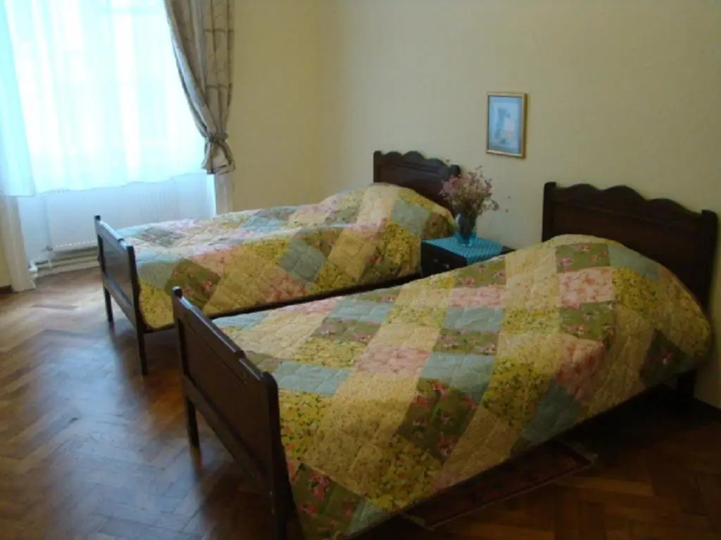 Тбилиси: Apartment On Tabidze 3/5