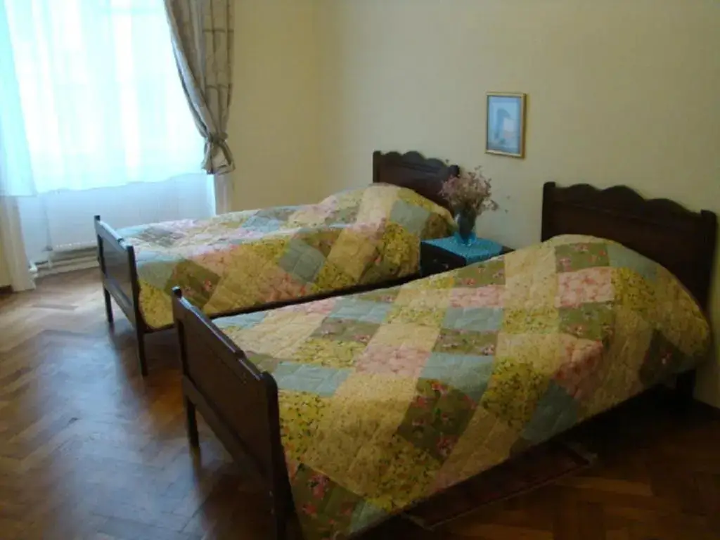 Тбилиси: Apartment On Tabidze 3/5