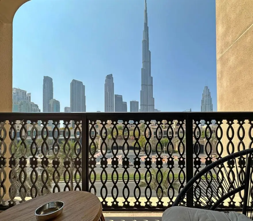 Дубай: Luxurious Apartment With Iconic Burj View