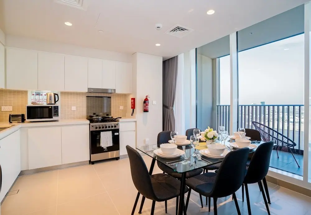 Дубай: Tanin - Breathtaking Panoramic Canal Views From Balcony