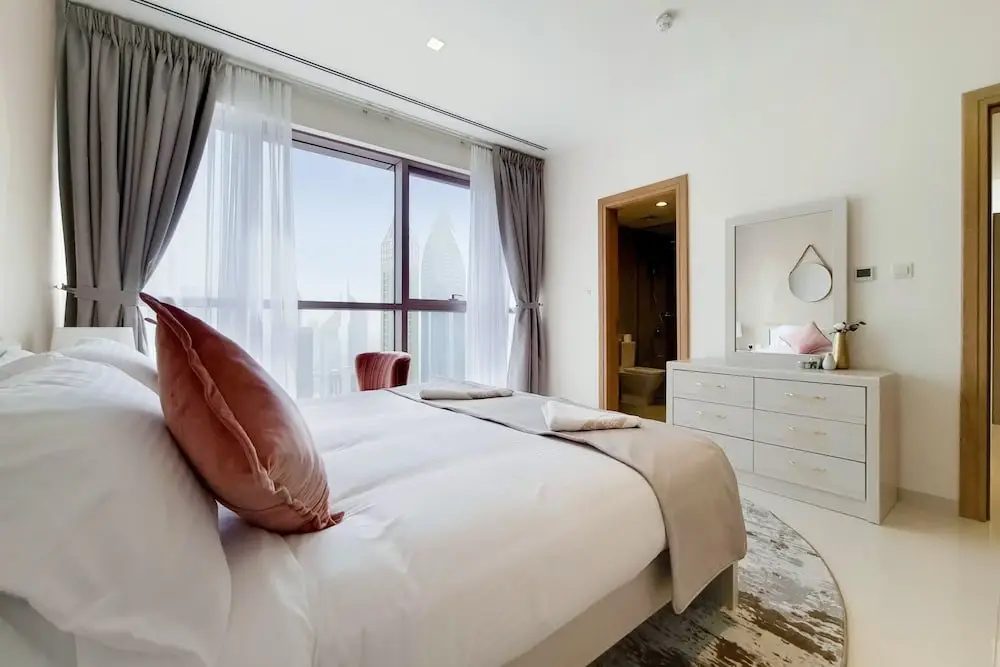 Дубай: GreenFuture - Panoramic City View From This High-Rise Chic Condo