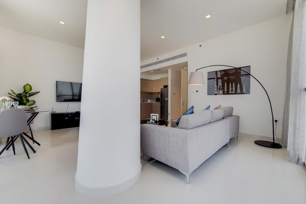Дубай: GreenFuture - Stylish Apartment With Panoramic City Views