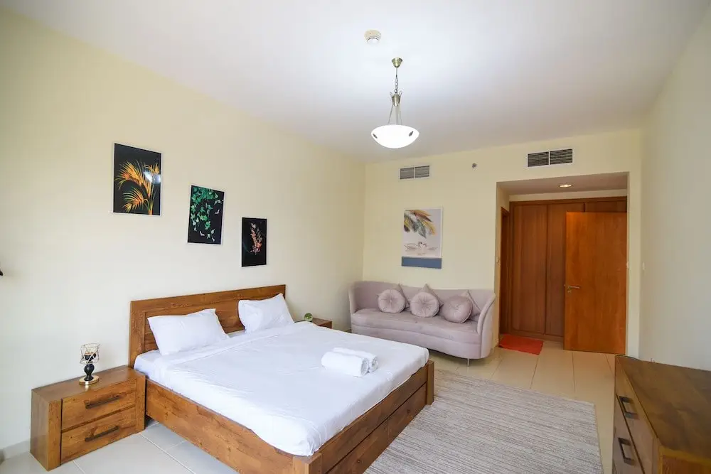 Дубай: GreenFuture - Spacious Apartment In Serene Area With Pool