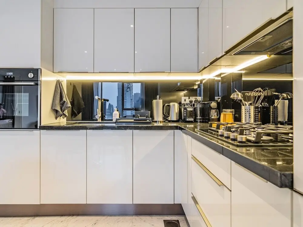 Дубай: Guests and Cohost - Sophisticated Apartment With Burj Khalifa Views