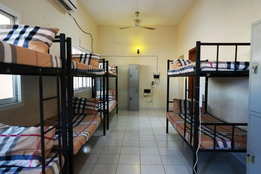 Дубай: Brand New Boys Hostel in center of Dubai