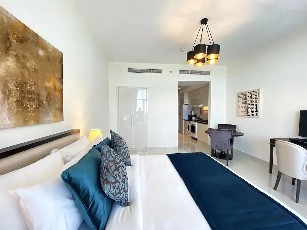 Дубай: LuxBnB Ghalia Jumeirah Village Circle