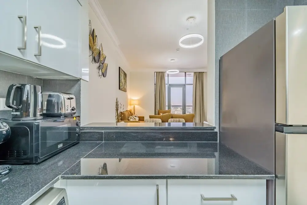 Дубай: Guests and Cohost - Timeless and Stylish Apt with Balcony in DubaiLand