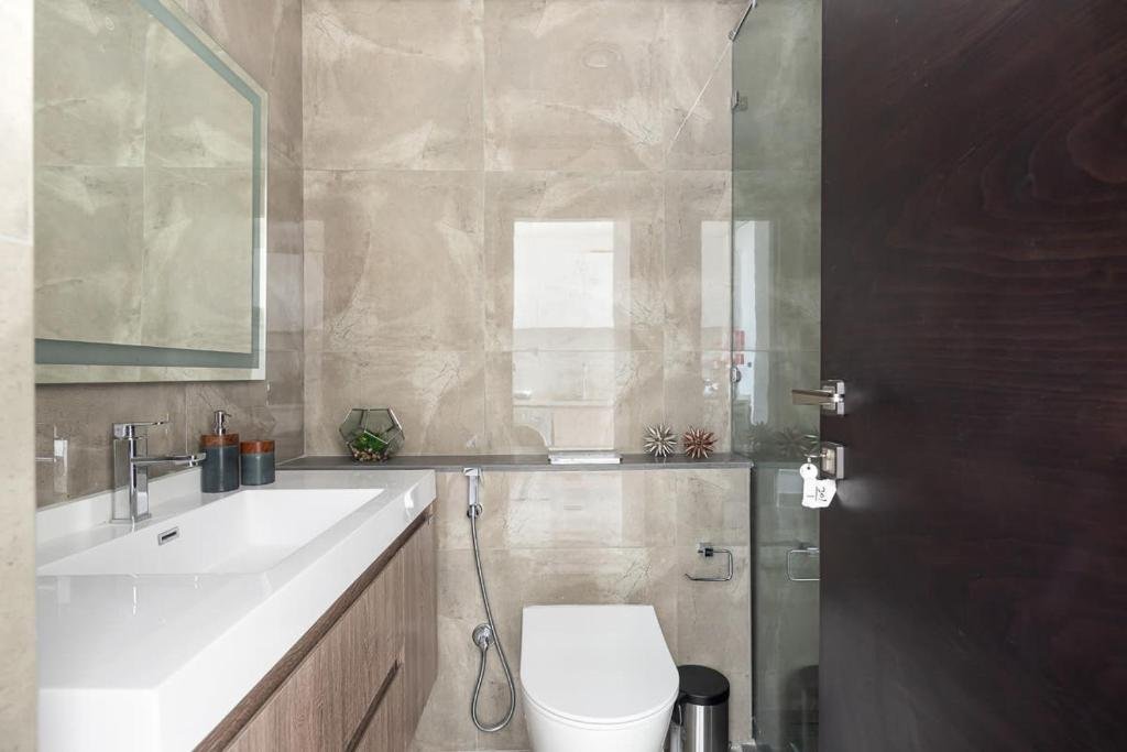 Дубай: Frank Porter - Majestique Residences 2