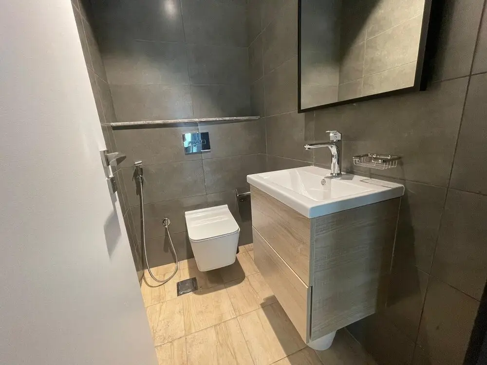 Дубай: Guests and Cohost - Relax at this Chic Apartment In The Heart of JVC