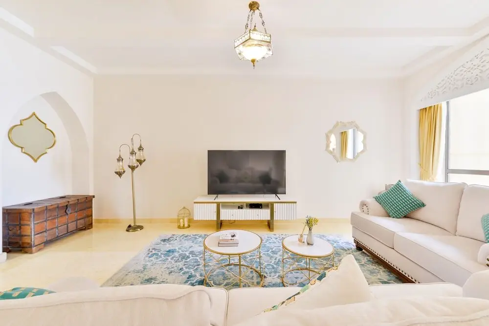 Luxury JBR Palace! - Sea View - Free Beach Resorts Access! — фото 1