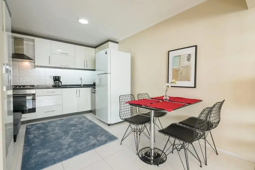 Анталья: Missafir Stylish Flat Near Hadrian s Gate