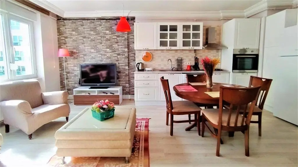 Анталья: Flat Close to Beach With Balcony in Konyaalti