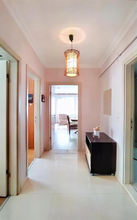 Анталья: Flat Close to Beach With Balcony in Konyaalti