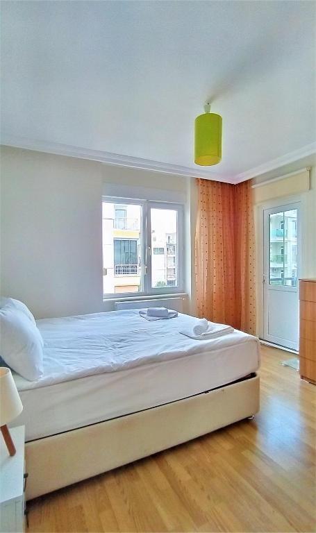 Анталья: Flat Close to Beach With Balcony in Konyaalti