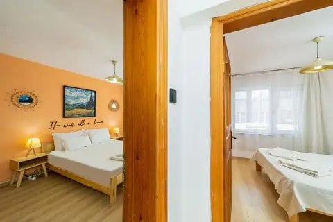 Central Flat With Balcony and Terrace in Muratpasa — фото 1