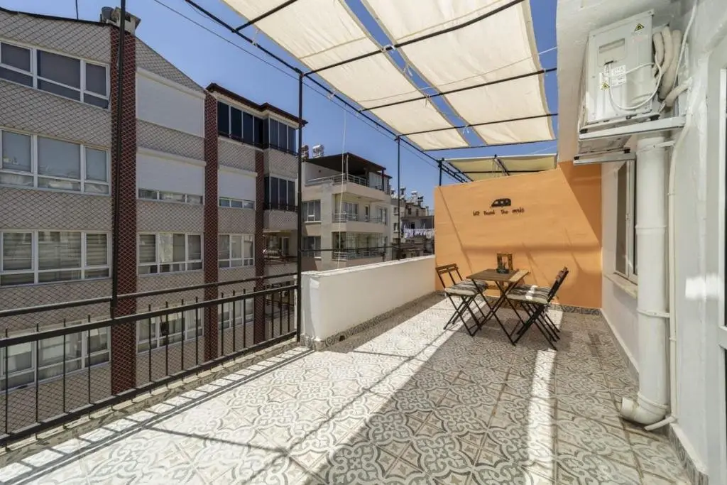 Анталья: Central Flat With Balcony and Terrace in Muratpasa