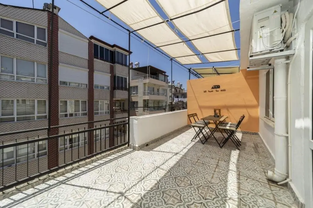 Анталья: Central Flat With Balcony and Terrace in Muratpasa