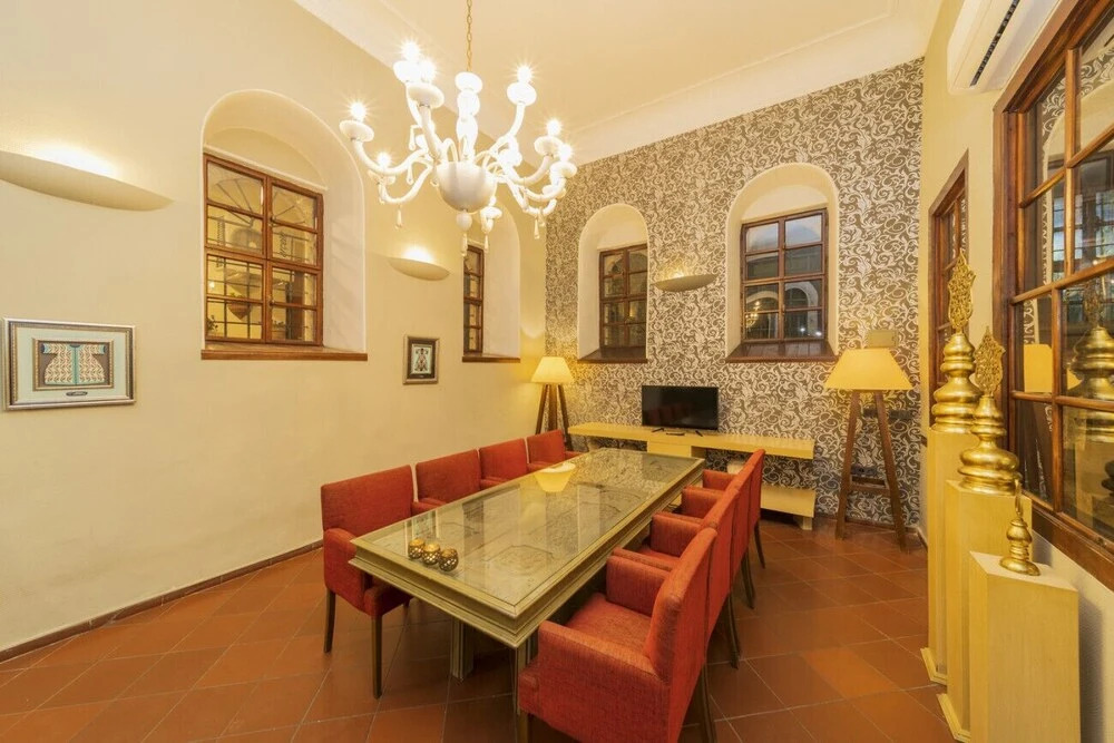 Анталья: Mesmerizing Hotel Room Near Hadrian s Gate