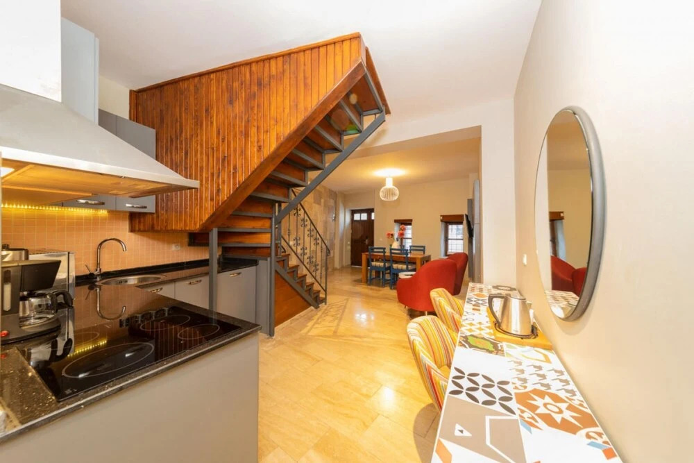 Анталья: Mesmerizing Hotel Room Near Hadrian s Gate