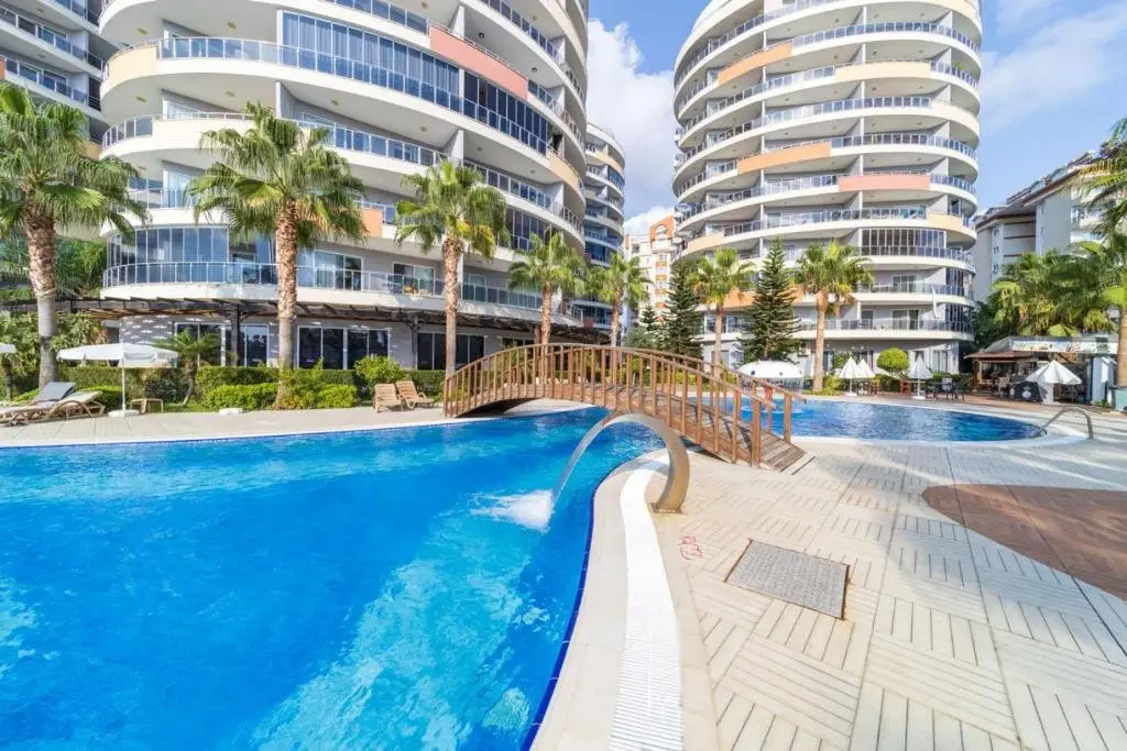 Аланья: Colorful Flat With Shared Pool and Spa in Alanya