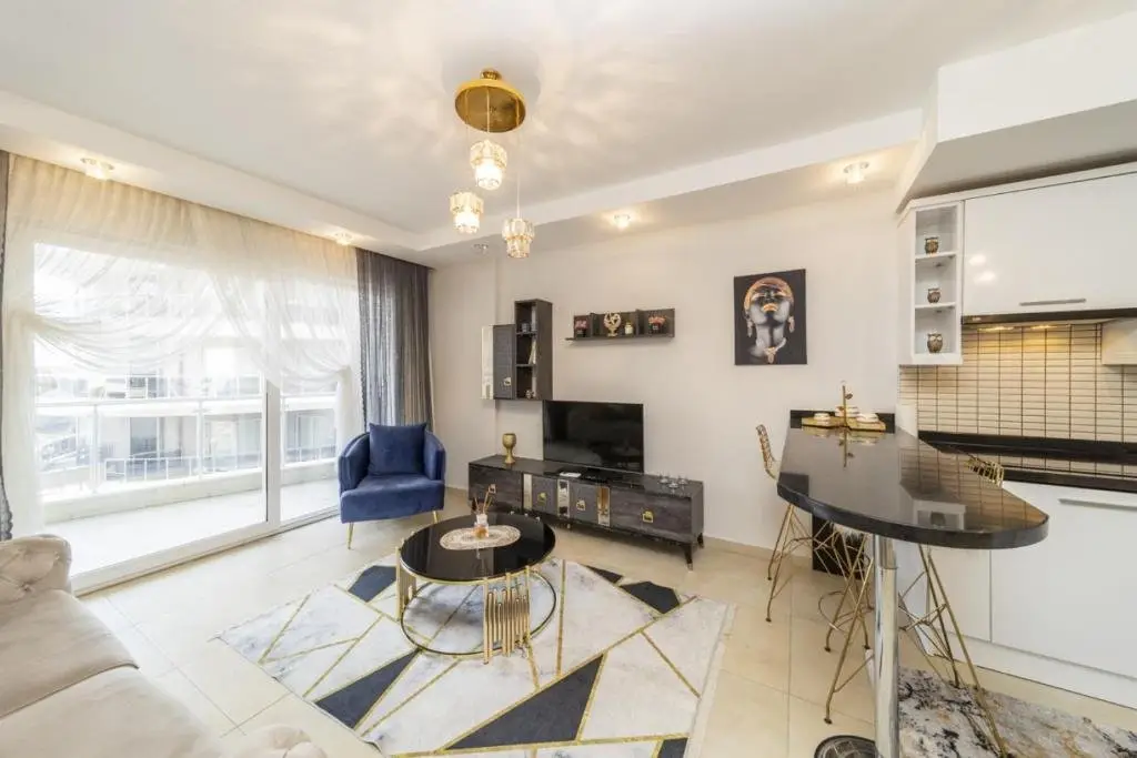 Аланья: Colorful Flat With Shared Pool and Spa in Alanya
