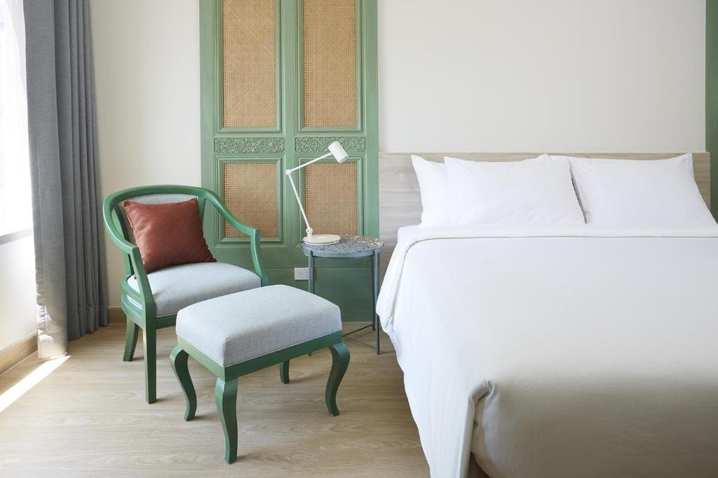 Бангкок: 56 Surawong Hotel