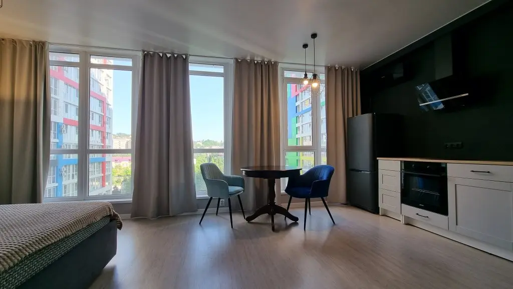Сочи: Simsim V Tsentre Sochi Zhk Raz Dva Tri Apartments