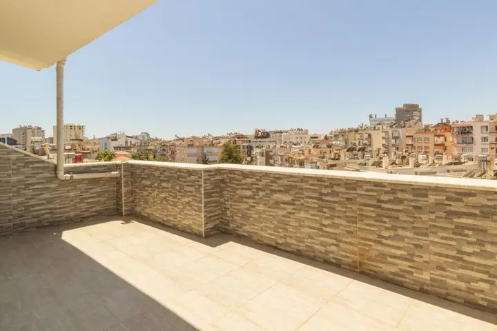Анталья: Lovely Duplex Flat Near Beach in Muratpasa