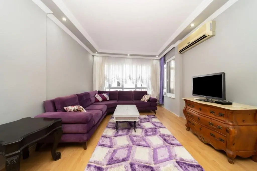 Анталья: Colorful Flat Close to the Coast in Muratpasa
