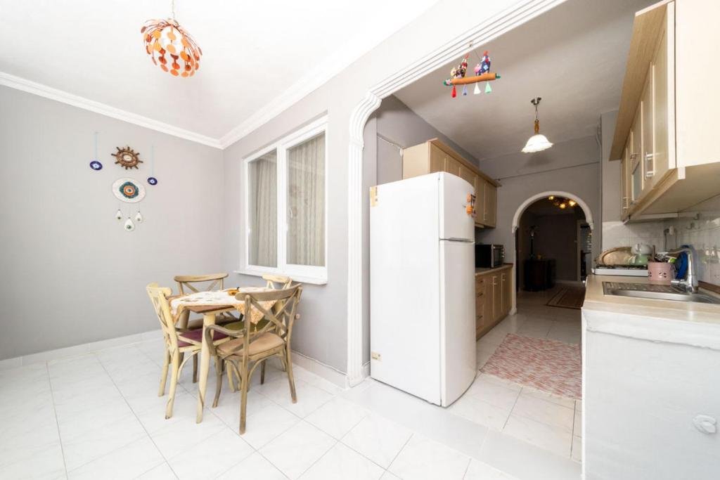 Анталья: Colorful Flat Close to the Coast in Muratpasa