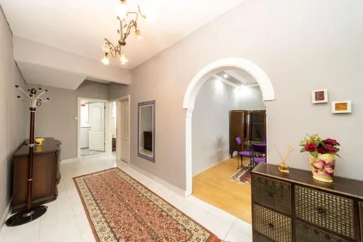 Анталья: Colorful Flat Close to the Coast in Muratpasa