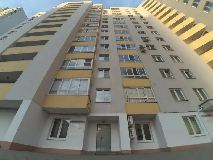 Екатеринбург: Колосс на улице Союзная