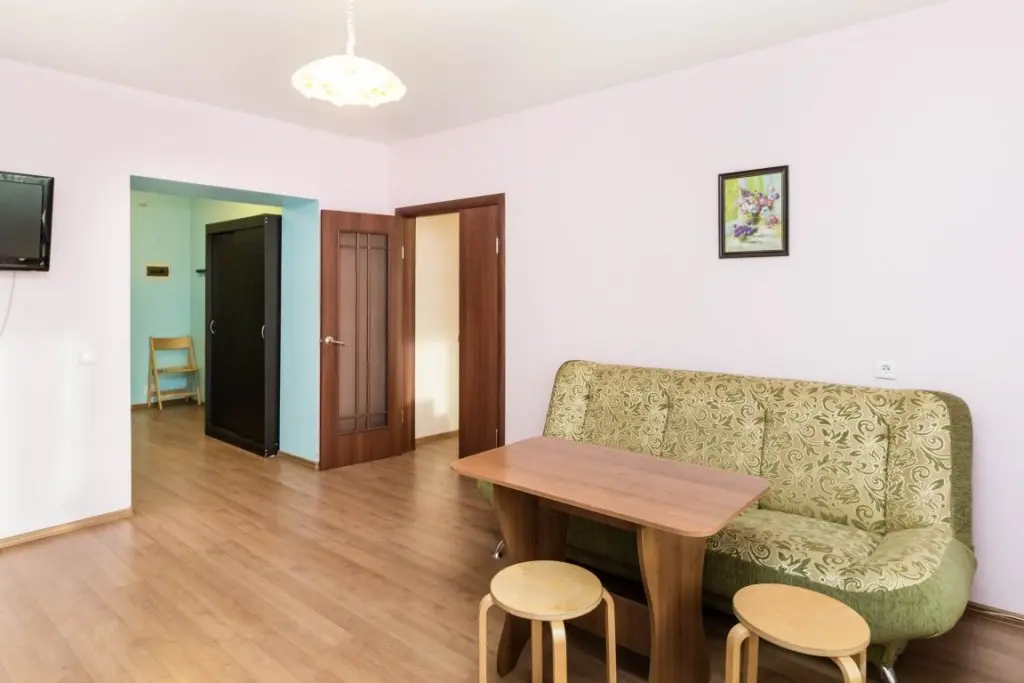 Тюмень: Apartments on Melnichnaya