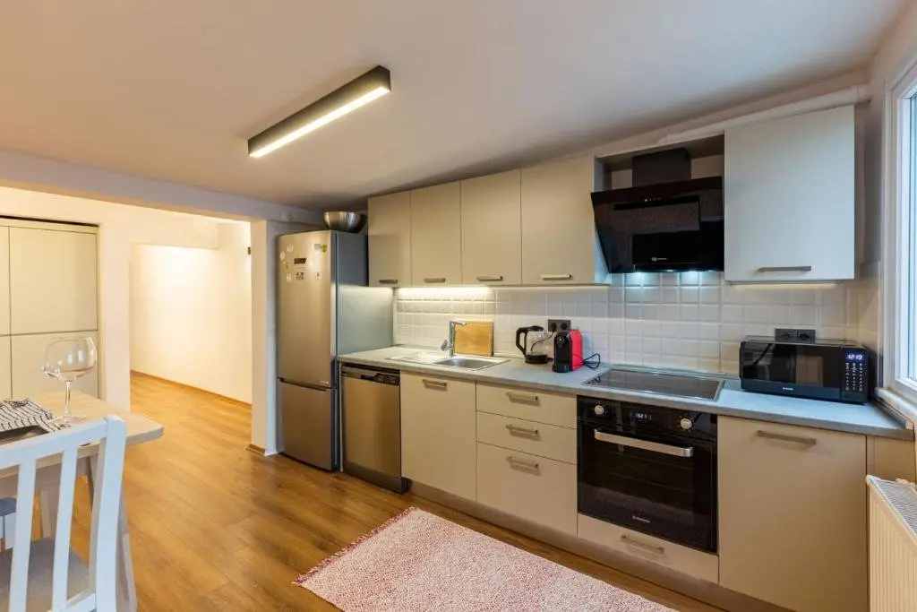 Стамбул: Central Flat with Lovely Terrace near Osmanbey Metro Station in Ferikoy, Sisli