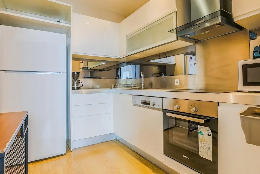 Стамбул: Fully Furnished Flat With Security in Atasehir