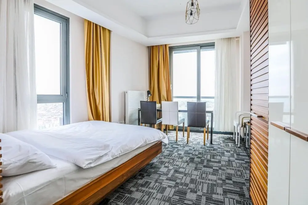 Стамбул: Fully Furnished Flat With Security in Atasehir