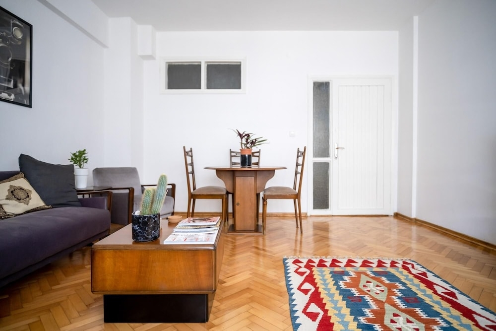 Spacious Flat With Central Location in Beyoglu — фото 1