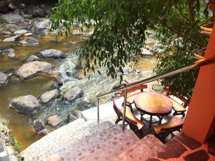 Ранонг: Baan Pob-Suk