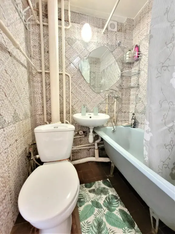 Санкт-Петербург: HOW ARE YOU AT HOME on 34 Veterans Avenue
