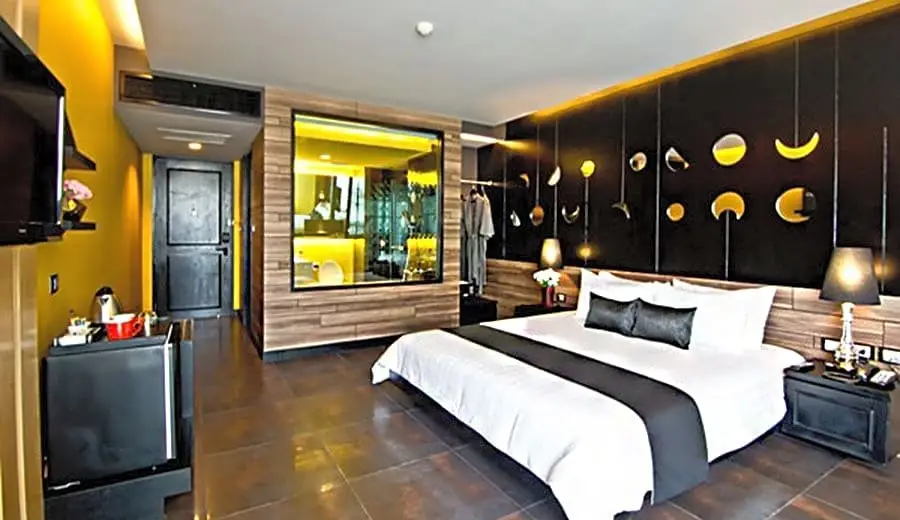 Паттайя: Tsix5 Quarter Hotel