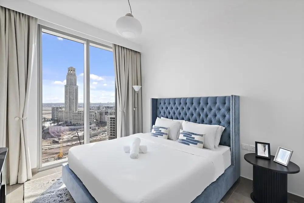 WelHome - Stylish Condo With Cityscape View in Creek Harbour — фото 1
