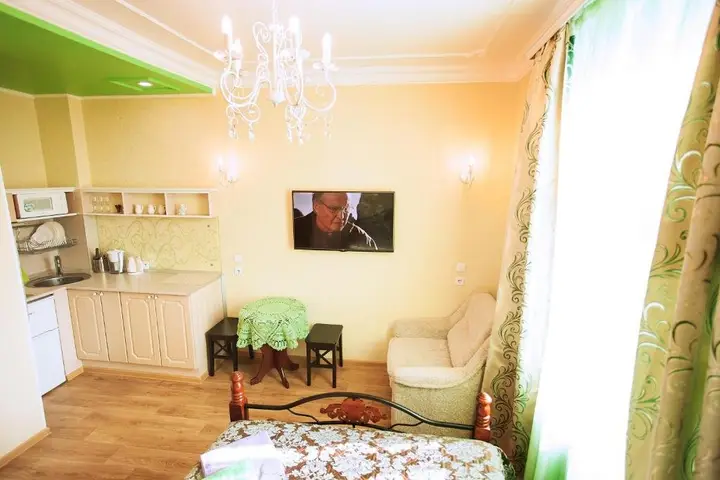 Екатеринбург: Второй Дом Азина
