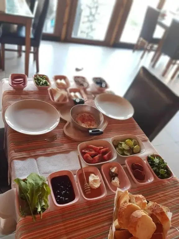 Сайл: Ayisigi Hotel