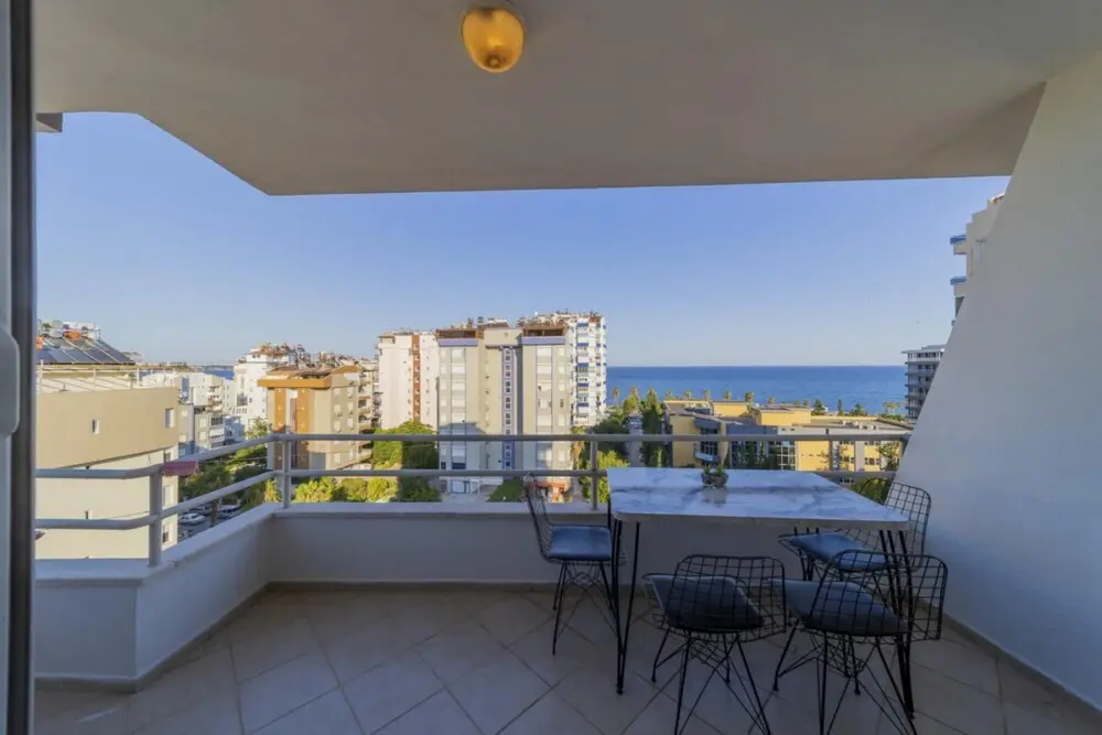 Анталья: Flat Close to Konyaalti Beach With Sea View