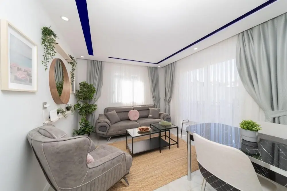Анталья: Missafir Modern Flat Near Beach in Antalya