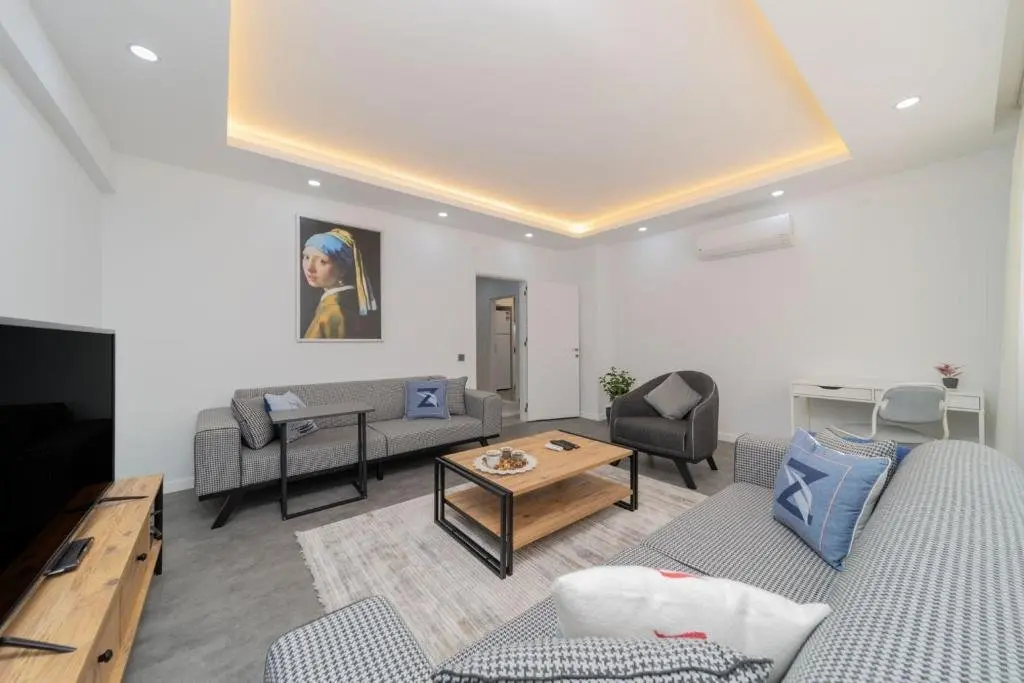 Анталья: Central Located Big Spacious Flat in Muratpasa
