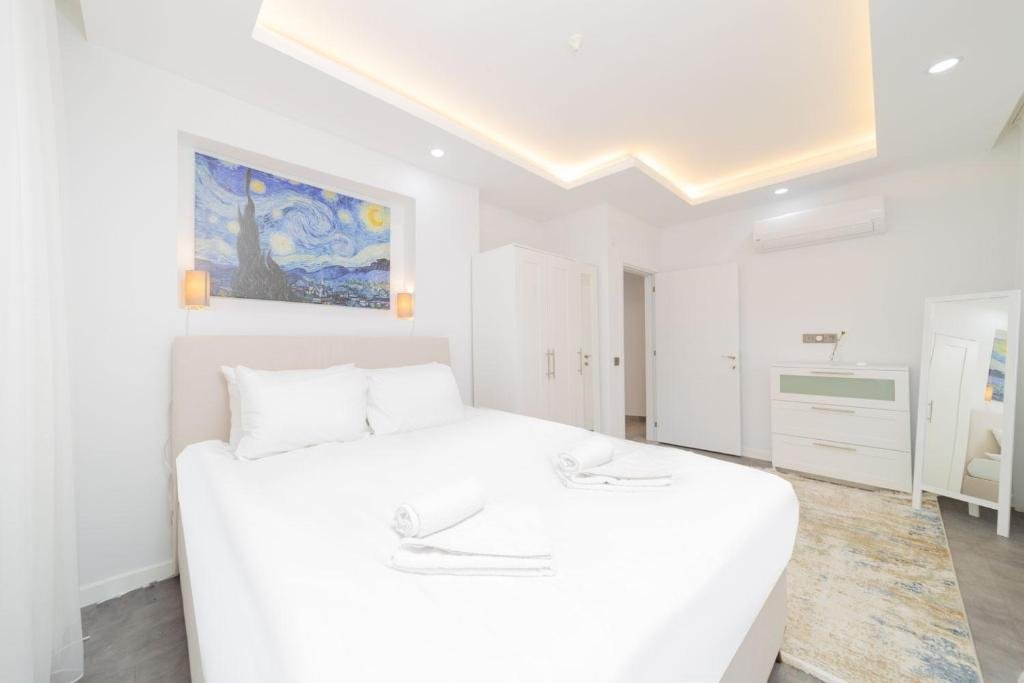 Анталья: Central Located Big Spacious Flat in Muratpasa